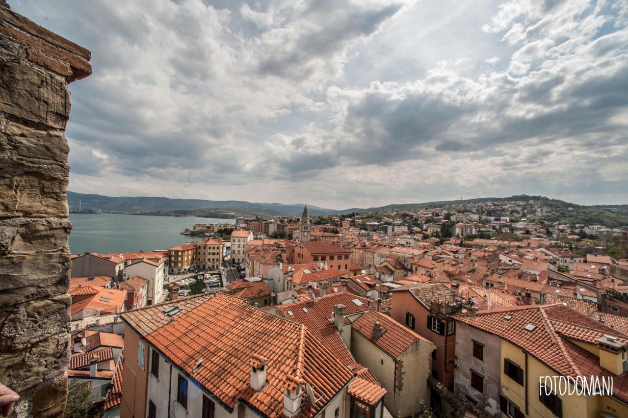 Castello Di Muggia Bed & Breakfast Bagian luar foto