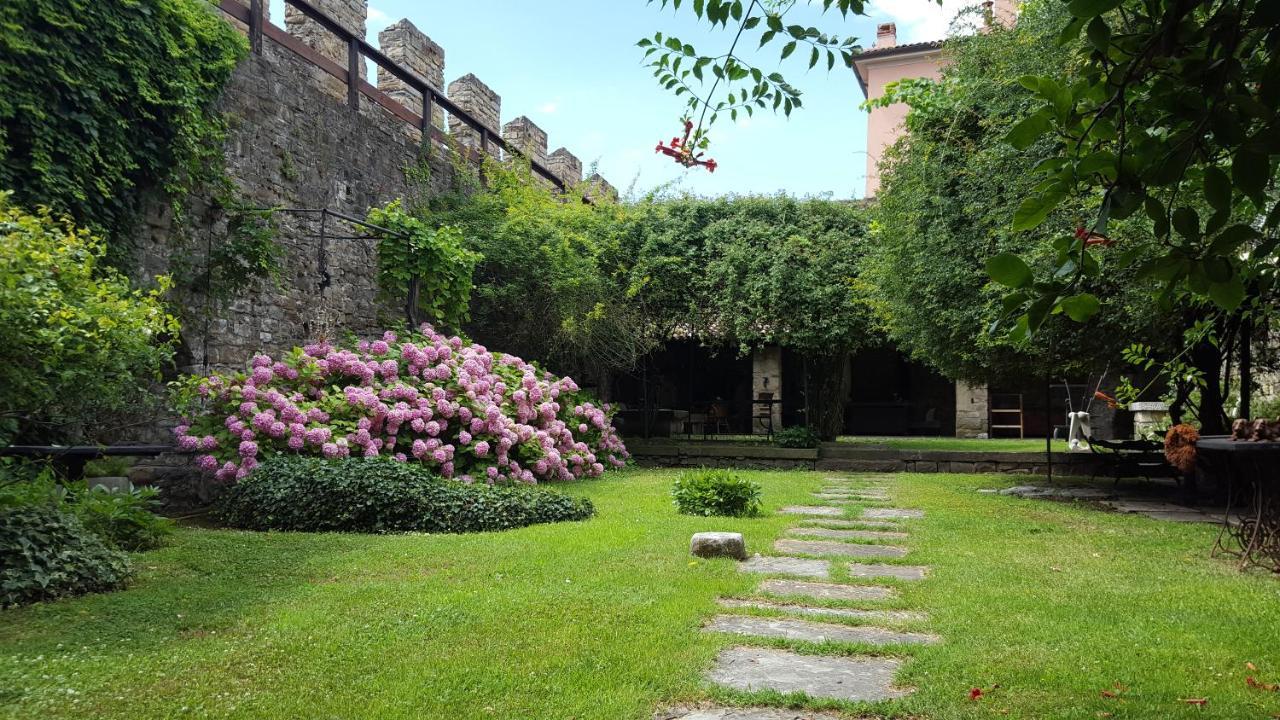 Castello Di Muggia Bed & Breakfast Bagian luar foto